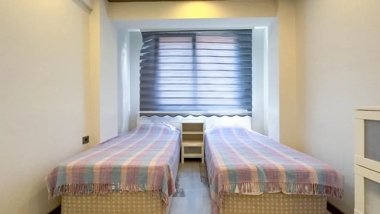 Palm Beach Apartment 쿠사다시