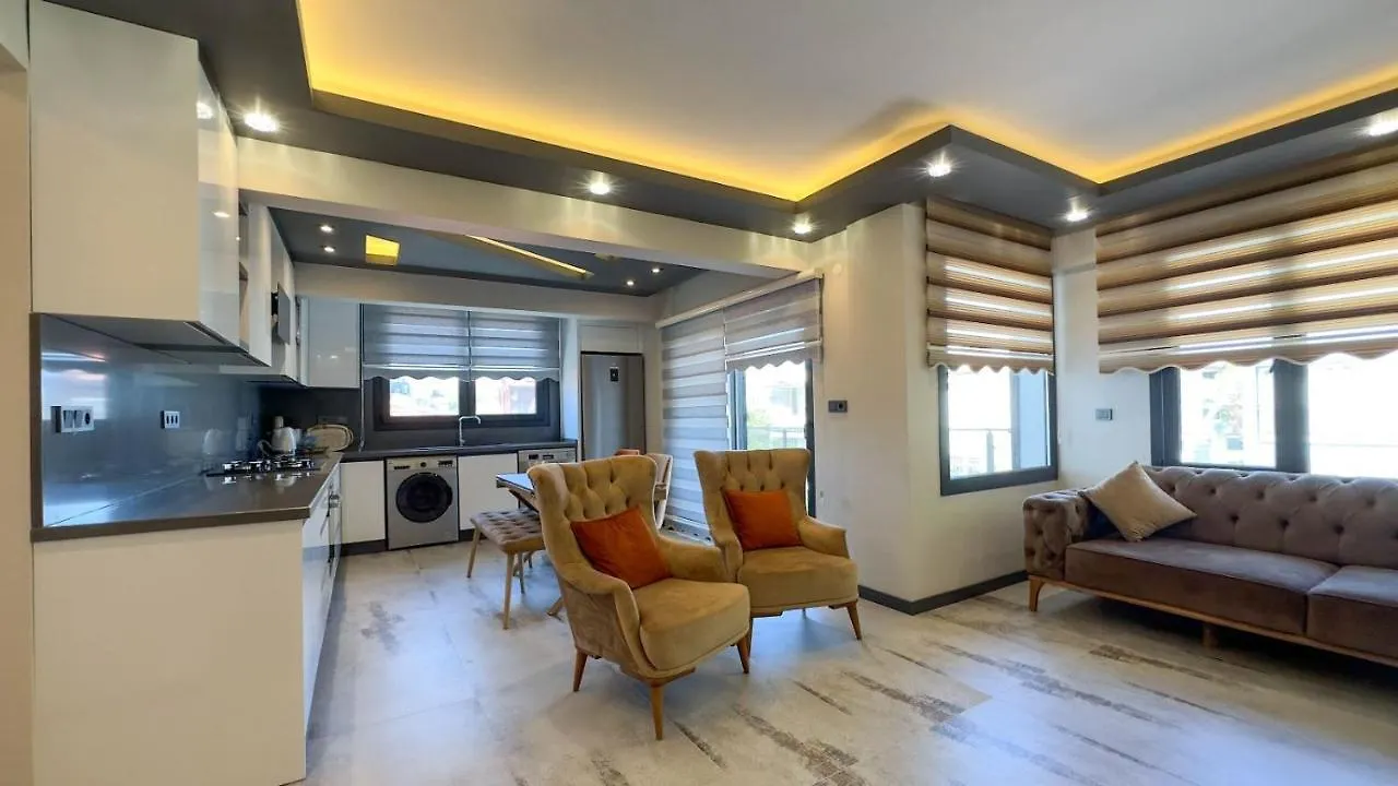 Palm Beach Apartment 쿠사다시 0*,