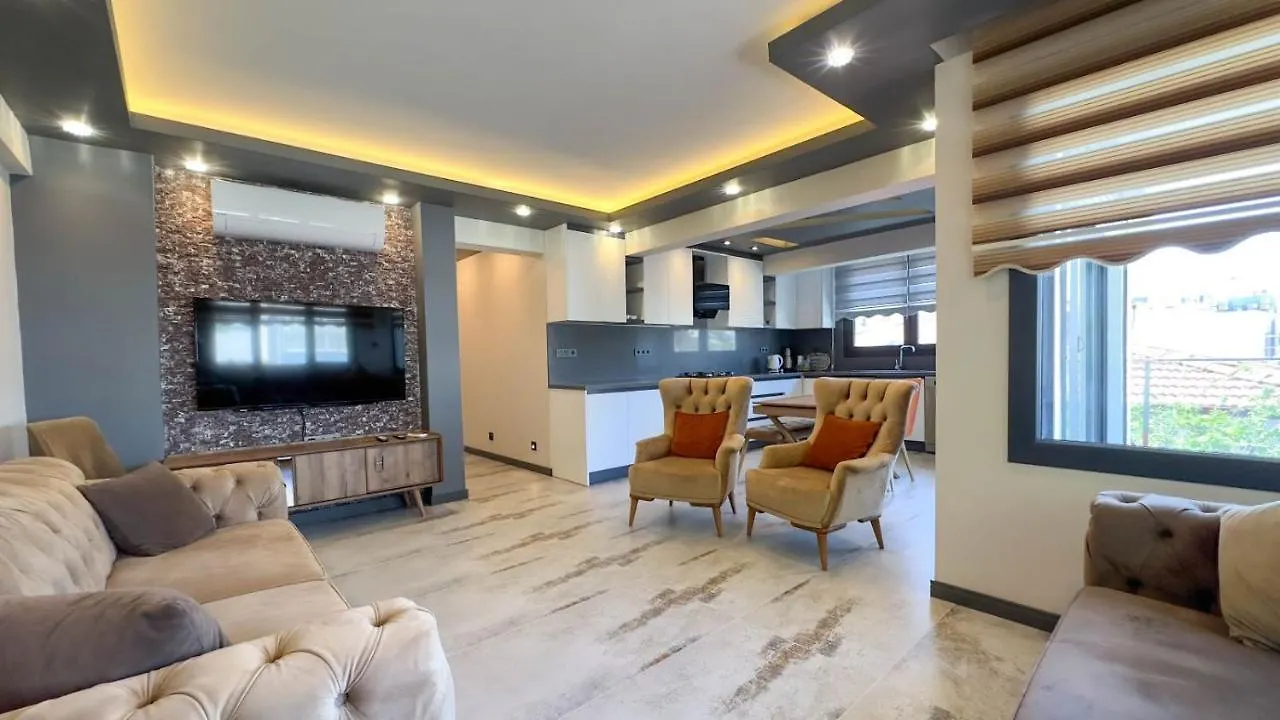 Palm Beach Apartment 쿠사다시