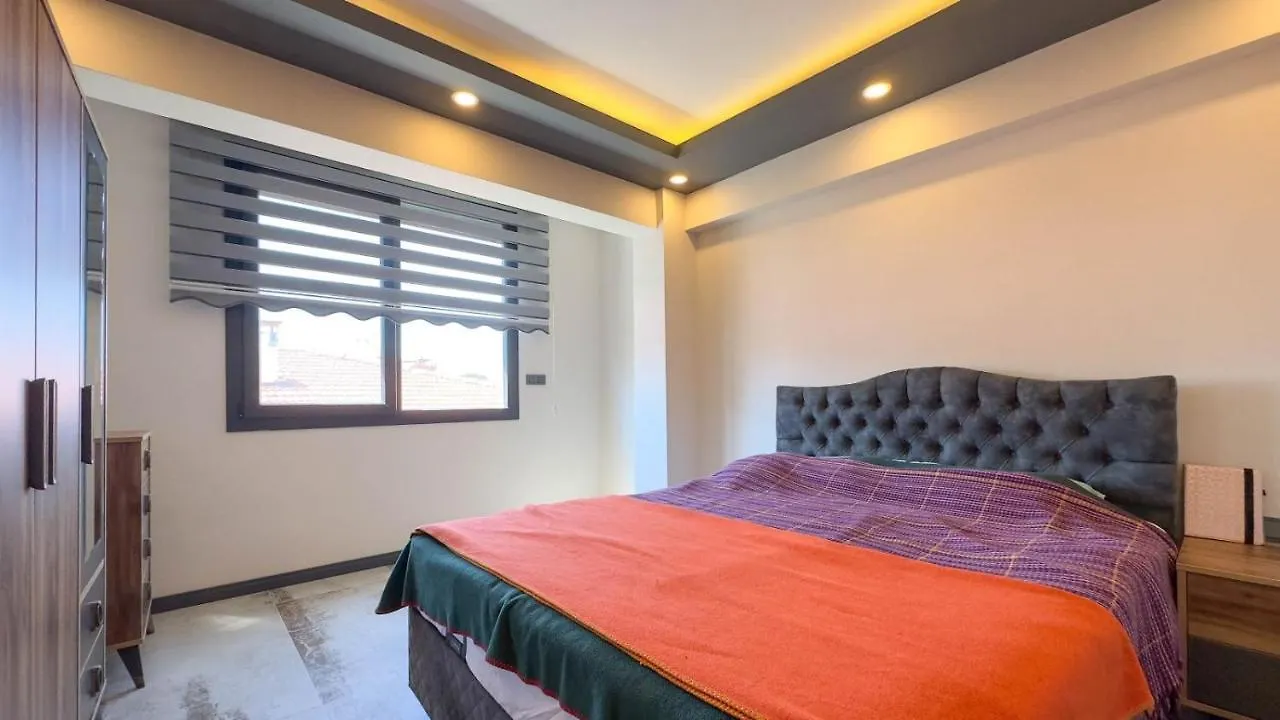 Palm Beach Apartment Кушадасы