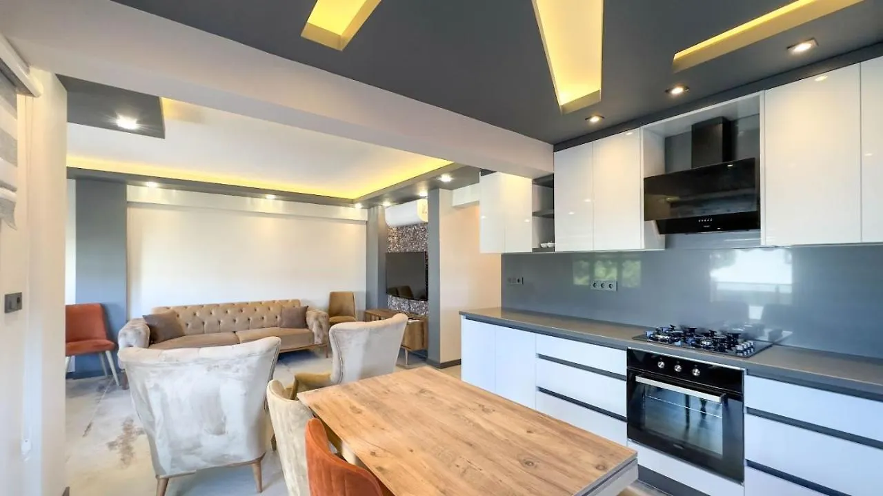 Palm Beach Apartment Кушадасы Турция