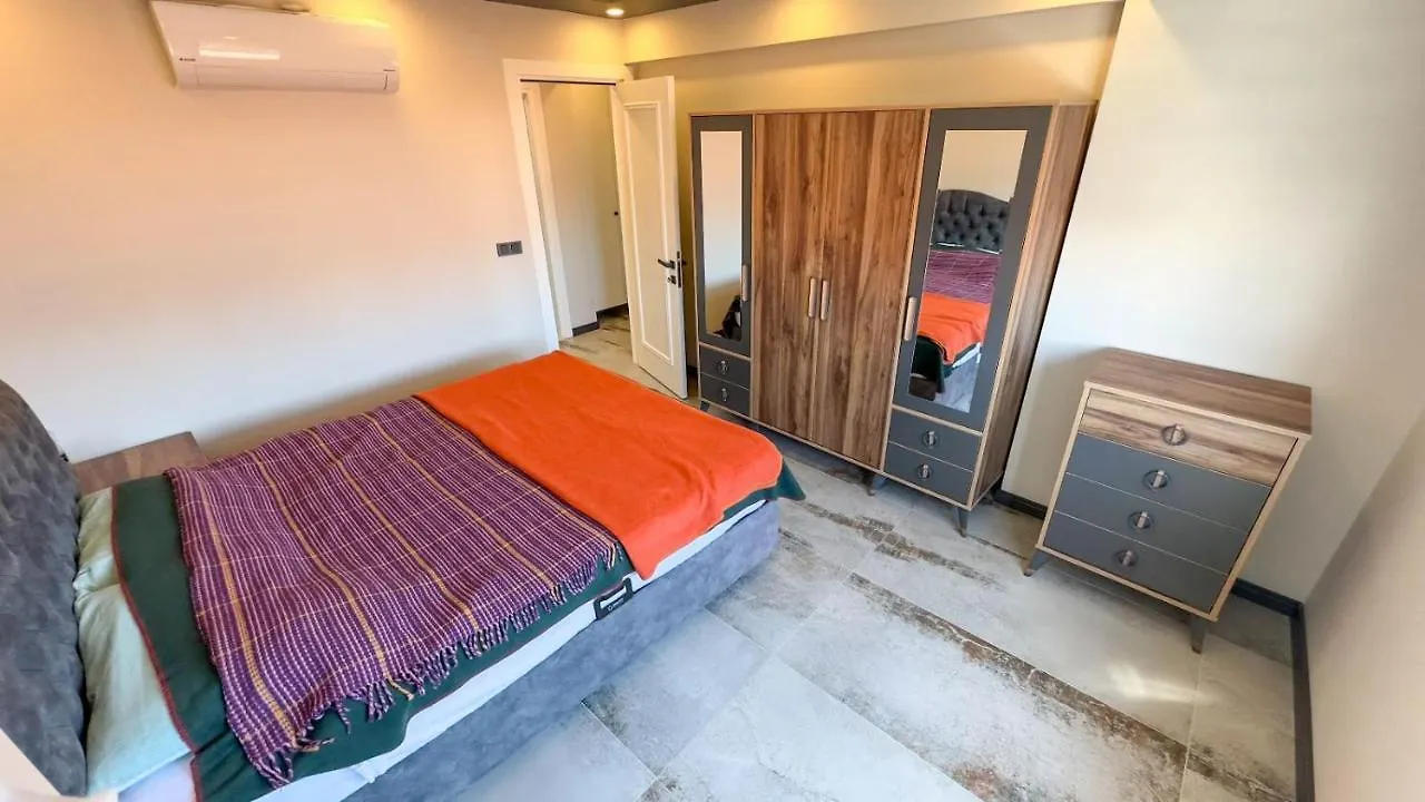 Palm Beach Apartment Кушадасы